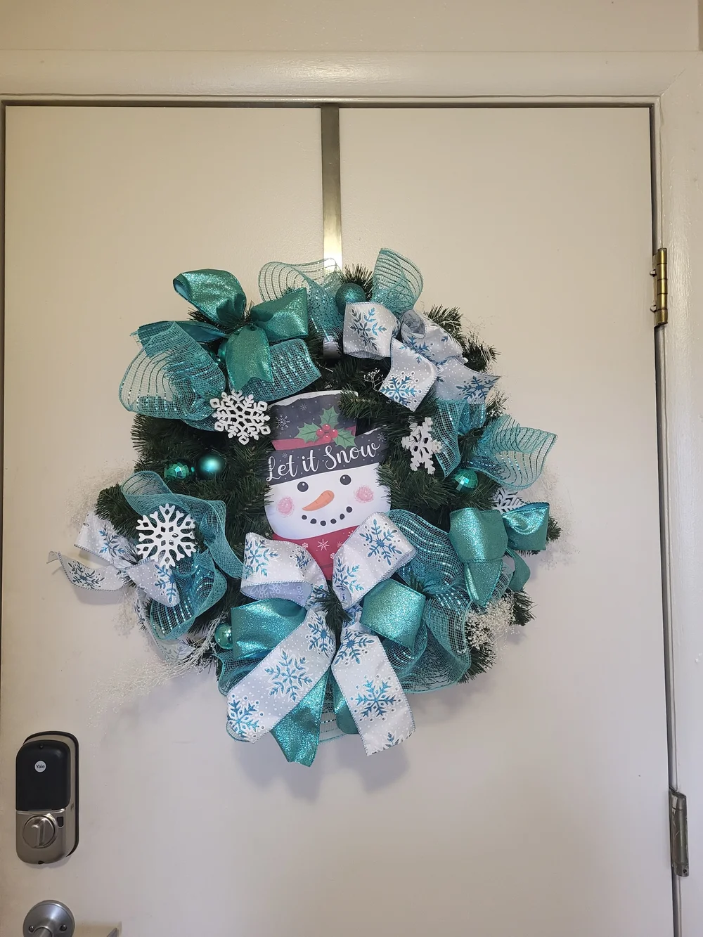 Teal and White 'Let It Snow' Holiday Wreath - Decorative Snowman Door Accent